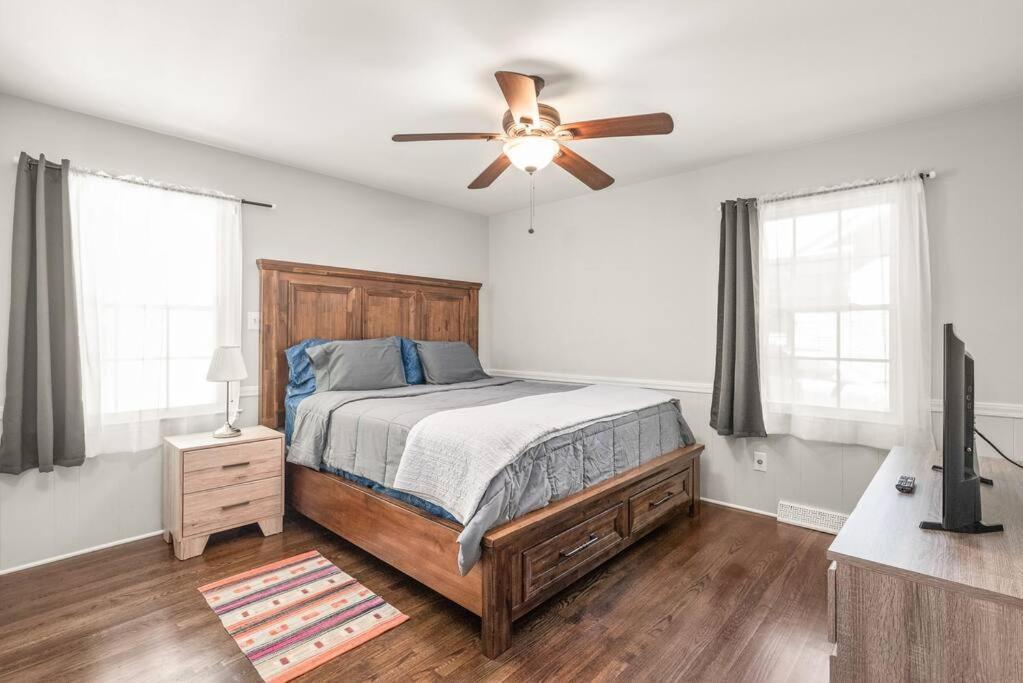 Apartament Spotless 4Br Near Clt Uptown, Fast Wi-Fi Charlotte Zewnętrze zdjęcie
